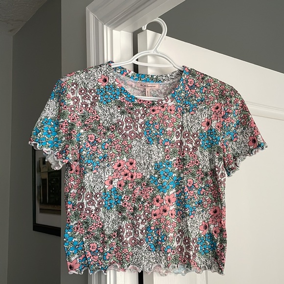 NWT- BCBGeneration Floral T-Shirt - Picture 2 of 7